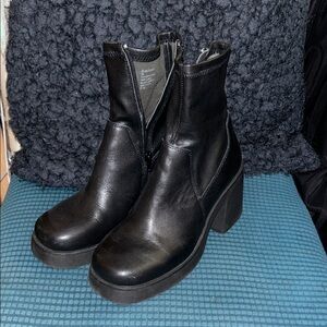 Steve Madden Black Leather Heeled Boots